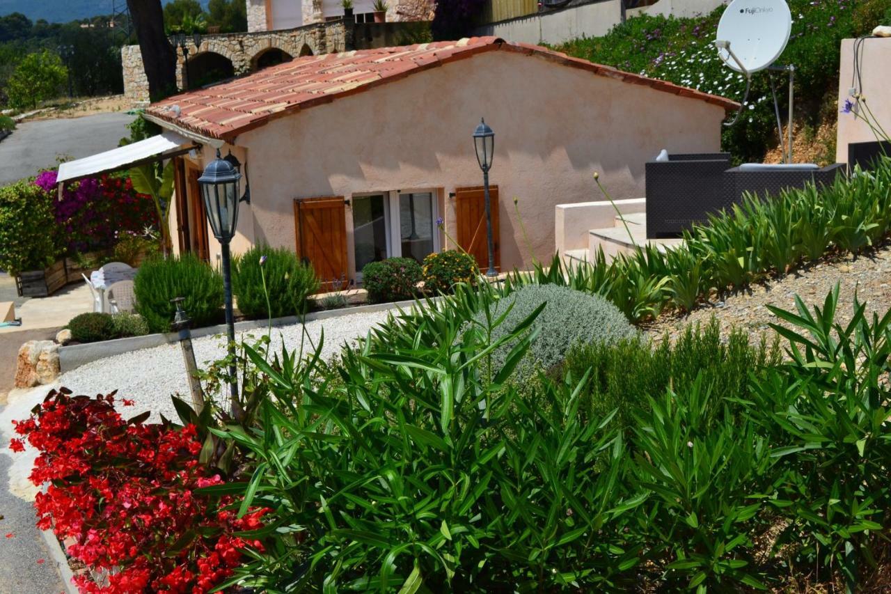 La Petite Maison Ла Год Екстериор снимка
